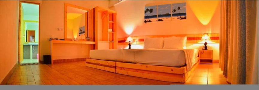 Crystal Dhiffushi - 2
