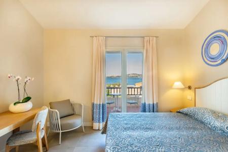 Blu Laconia Village - 56