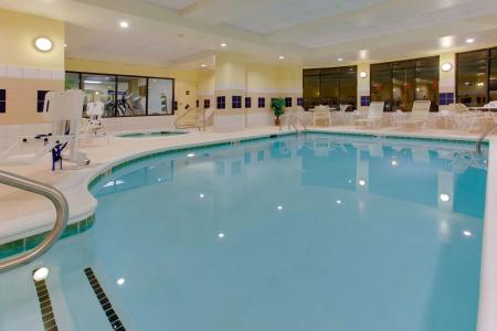 Hampton Inn and Suites South - 12