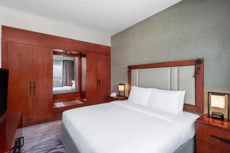 DoubleTree by Hilton Ras Al Khaimah - 57