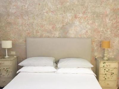 Vicolo del Lupo Guesthouse - 13