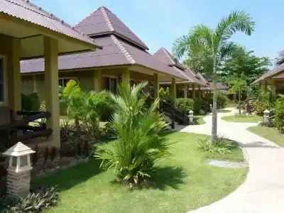 Lanta Castaway Beach Resort - 53