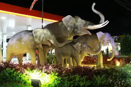 The Lephant - 15