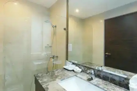 Thomson Residence - 106
