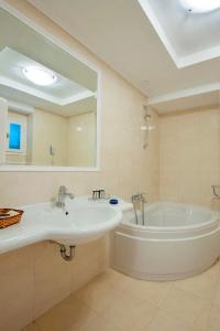 Alonissos Beach Bungalows And Suites - 80
