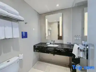 Holiday Inn Express Chengdu Huanhuaxi, An Ihg - 61