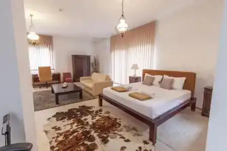 The Belgrade Hills Rooms and Suites - 4