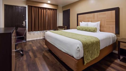Best Western Plus - 4
