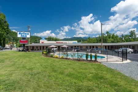 Relax Inn - - 14