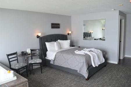 Starfish Manor Oceanfront - 80