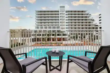 SeaCono Patong Beach Front - 156