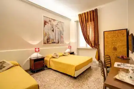 Roma In Una Stanza Guesthouse - 23