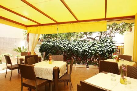 Coralia Bed & Breakfast - 19