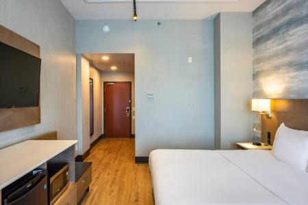 Quality Inn & Suites - 69