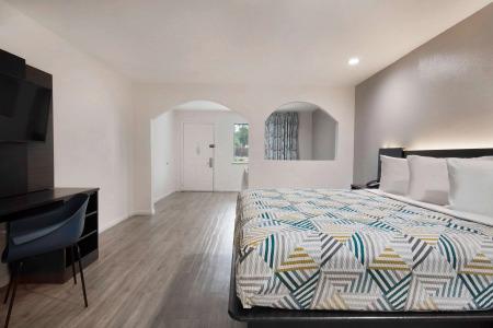 6 Energy Corridor - 29