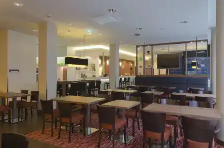 Hampton by Hilton Nürnberg City Center - 23