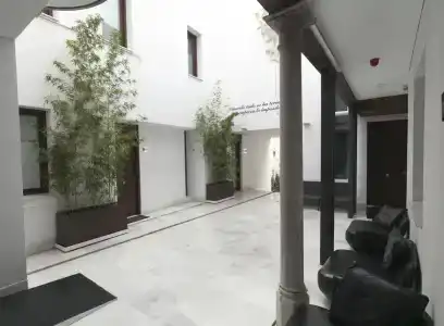 Elvira Suites - 11