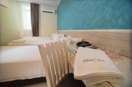 Pantai Inn - 5