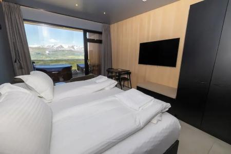 North Mountain View Suites - 1