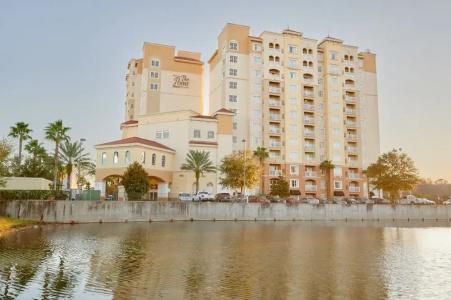 The Point & Suites Universal - 8