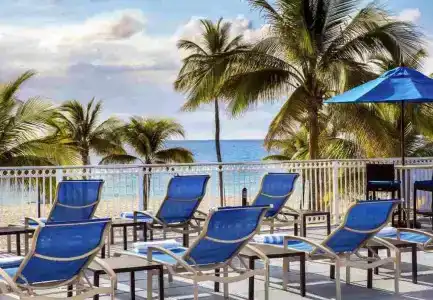Courtyard by Marriott Fort Lauderdale Beach - 27