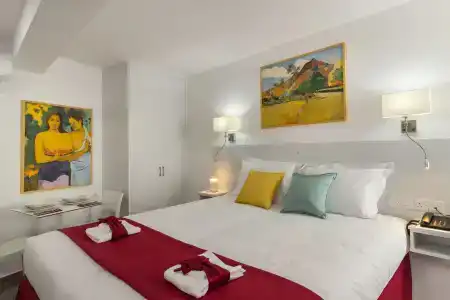 Art & Wine Studios and Apts - 3