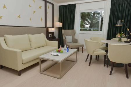 Hilton Nicosia - 4