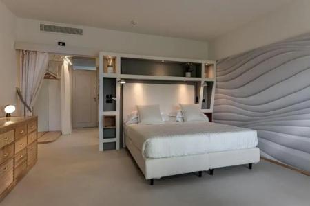 Augustus & Resort - 55