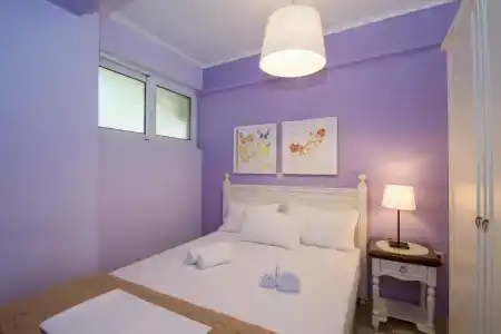 Stamatakis Boutique Studios - 85