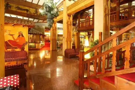 Roman Boutique - 1