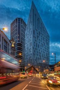 Montcalm East, Autograph Collection - 23