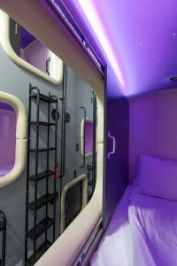 Capsule Constellation 89 - 22