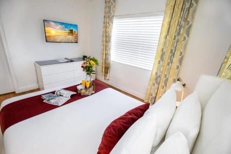 Beachside All Suites - 35