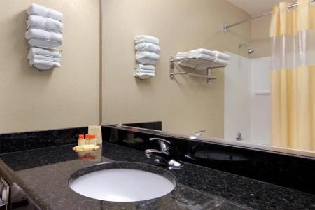 Days Inn & Suites by Wyndham - 56