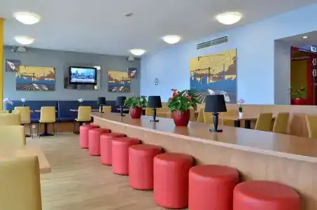 b&b SaarbrüCken-Hbf - 9