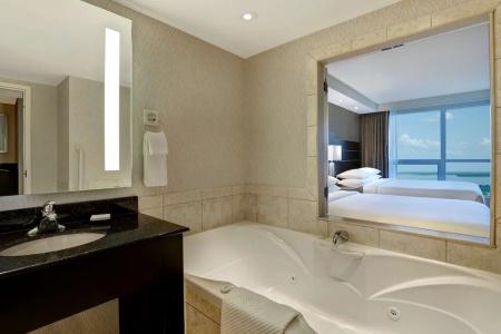 Embassy Suites by Hilton/ Fallsview - 47