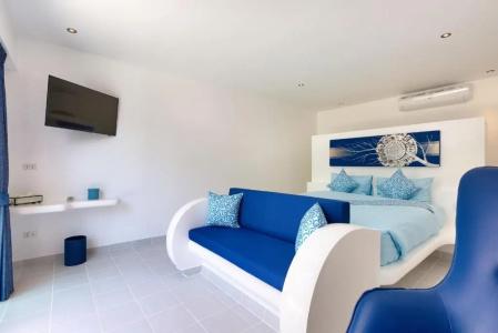 La Perle Luxury Boutique - 54