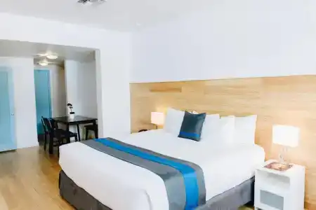 Aqua & Suites - 64