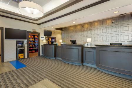 Best Western Plus Village Park Inn - 14