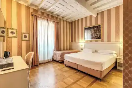 Relais Fontana Di Trevi - 60