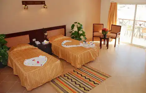 Falcon Naama Star - 2