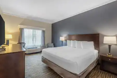 Best Western West - 53