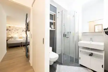 Little Suite - 6