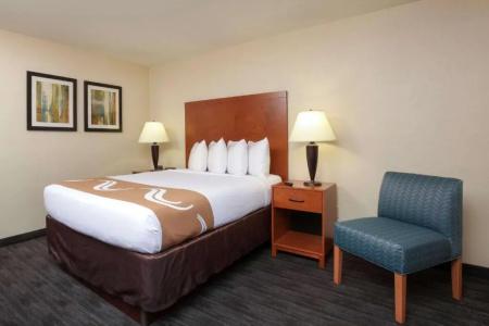 Quality Inn Oakwood - 54