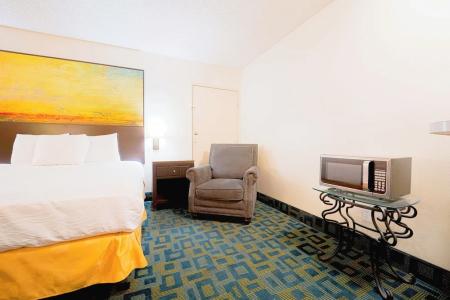 Royal Plaza Inn - 65