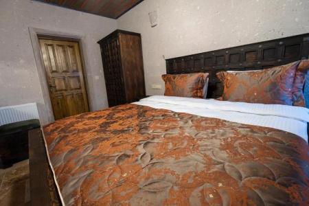 Underground Cave Suites - 54
