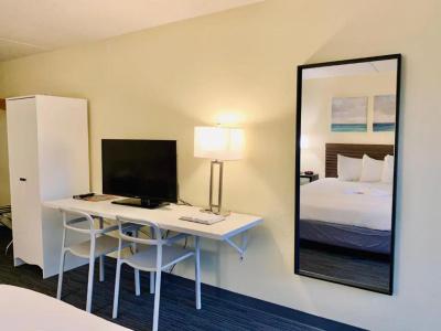 Seven Gables Inn - 23