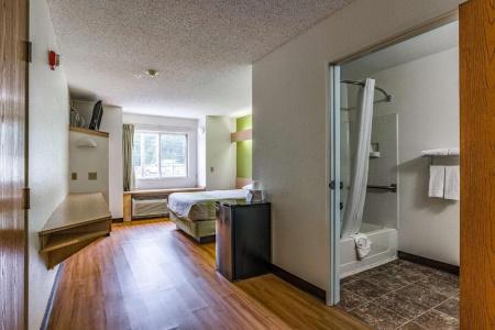 6-Charlotte, NC - University - 23