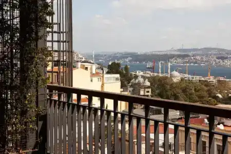 Georges Galata - 37