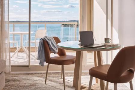 Rydges - 137